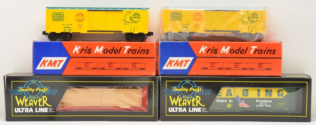 Weaver 9050 3095 KMT 2-TTOS Boxcars from 1977: Weaver 95050 CB&Q 50 ft. bulkhead flatcar and a 3095 1994 Prestige car Reading Share in Freedom boxcar in OBs, C8. Also included are two Kris Model Trains TTOS E.J.&E boxcars from 1977 in OBs. The car