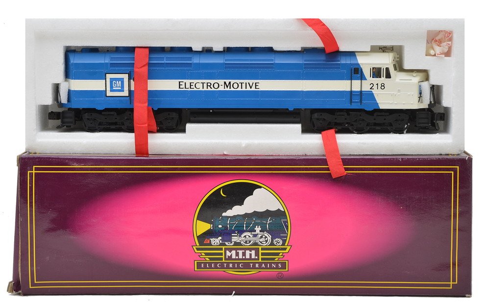 MTH MT-2146LP EMD FP-45 Diesel LN OB: MTH MT-2146LP Electro Motive Demo no. 218 3-rail FP-45 diesel with Proto-Sound in OB. The diesel is C8. The box has some moisture damage.
