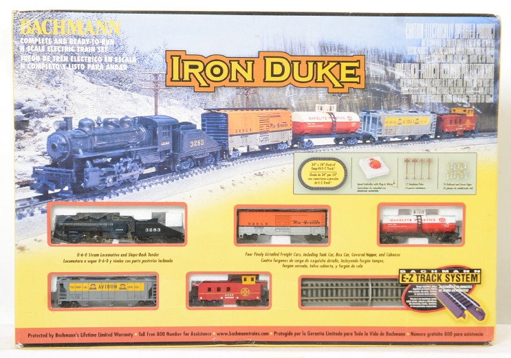 Bachmann 24005 Iron Duke set: Bachmann modern N scale 24005 Iron Duke ready to run set in OB. Set is complete C9-10. Set box has light corner wear.
