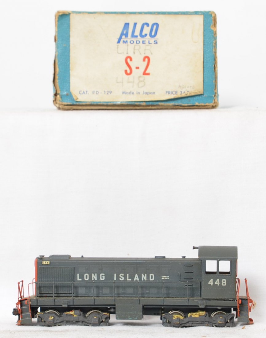 Alco Models brass S-2 switcher Long Island Railroad: Alco Models HO brass S-2 switcher painted for Long Island Railroad C7 with some paint chipping and bent hand rails.