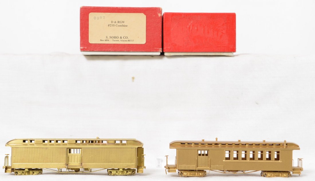 2 SOHO HOn3 D&RGW brass passenger cars: S. SOHO & Co. modern HOn3 brass Denver Rio Grande and Western passenger cars. 210 combine and unmarked baggage car. Cars are clean C8.