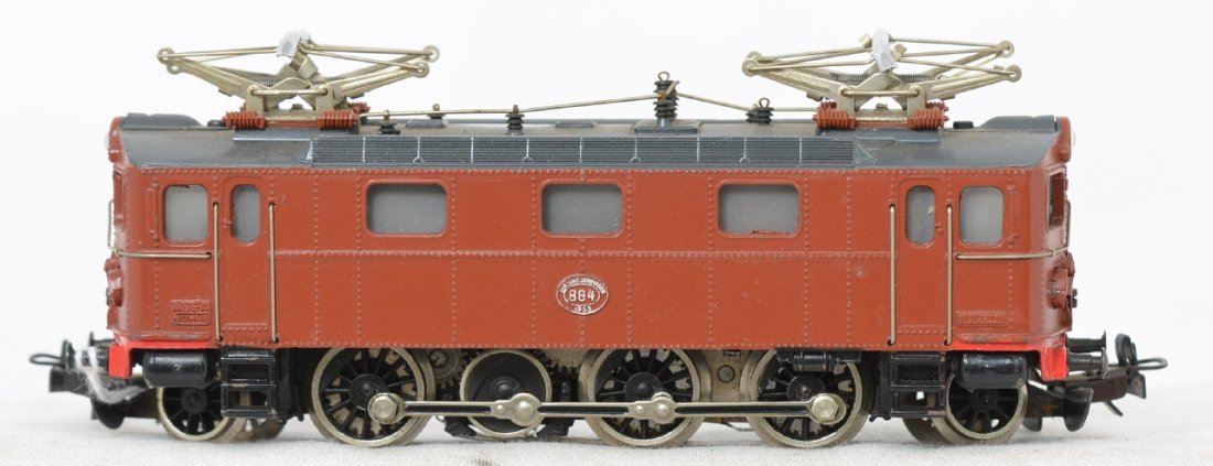 Marklin 3030 SJ electric locomotive: Marklin modern HO 3030 SJ electric locomotive in OB. Loco is C7-8 with run time and two small paint chips noted on the corners of the frame.
