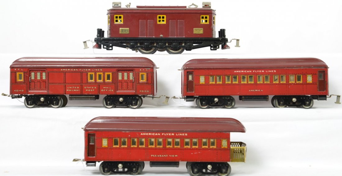 American Flyer 1432 set 4019 4040 4041 4042 & 3 OBs: American Flyer 1432 set consisting of a 4019 0-4-0 electric locomotive, 4040 club, 4041 America Pullman and 4042 Pleasant View observation cars. Set is very nice and all original but one door on the c