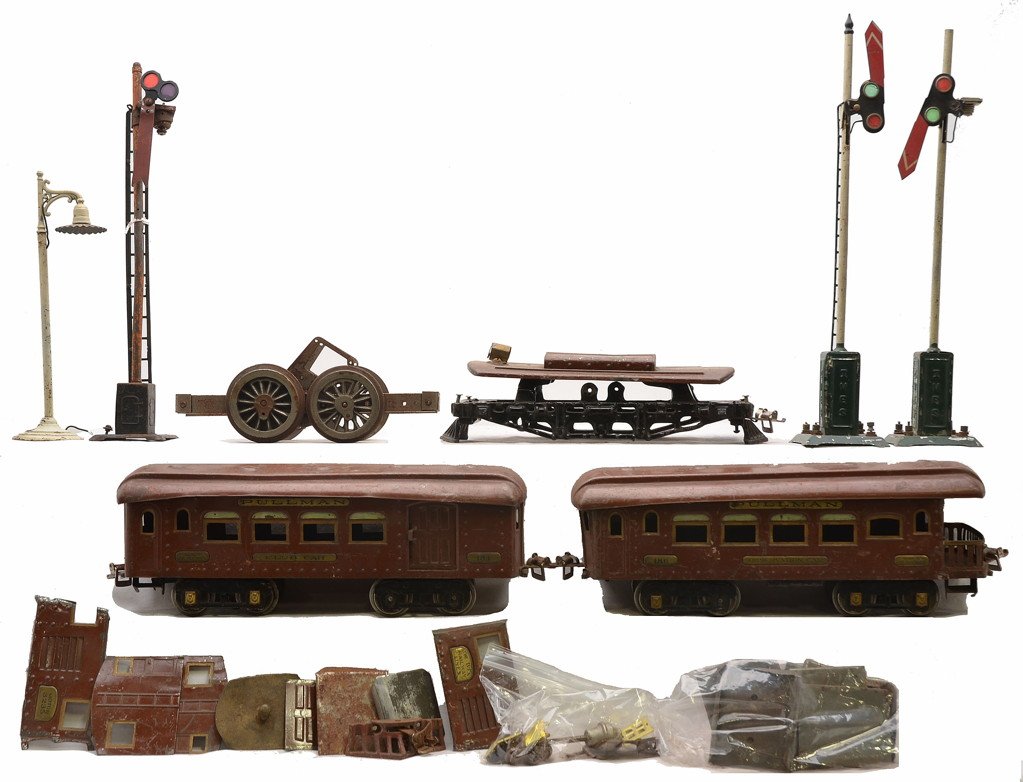 Ives Brown 3235 184 186 330 330 Semaphores: Ives prewar wide gauge 3235 brown electric loco in pieces and two brown passenger cars; 184 Club car and a 186 observation. Also included are 600 white lamp post with a wide brim reflector, two 330 se
