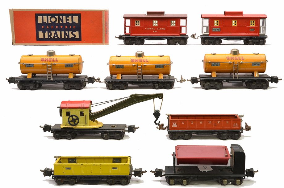 Lionel 652 654 2-657 2-2654 3652 2660 657 3659: Lionel prewar O gauge freight cars with nickel trim and black journals including; 652 burnt orange gondola, 654 orange Shell tank and two 657 red cabooses, one with an OB. Also included are freight ca