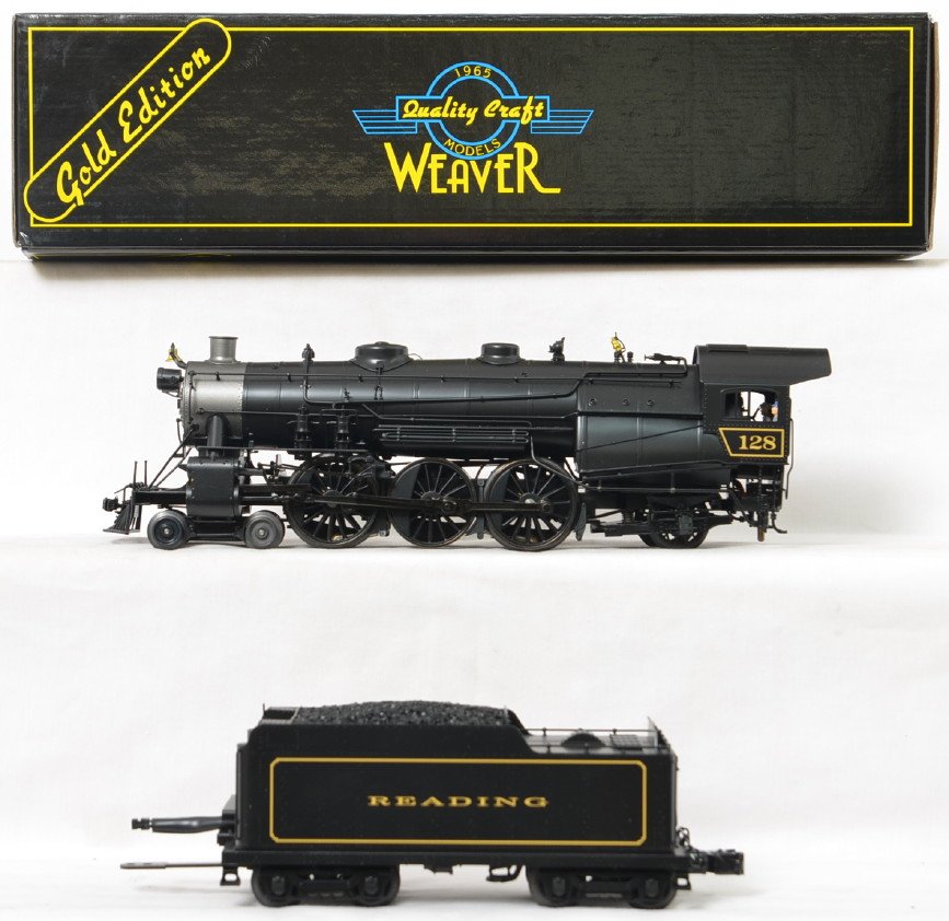 Weaver Reading G1 4-6-2 steam locomotive with TMCC: Weaver modern O gauge brass G1098LP Reading G1 4-6-2 steam locomotive in OB. Loco features TMCC, Railsounds, Electrocoupler, smoke unit and much more. Loco is C8 with moderate run time.