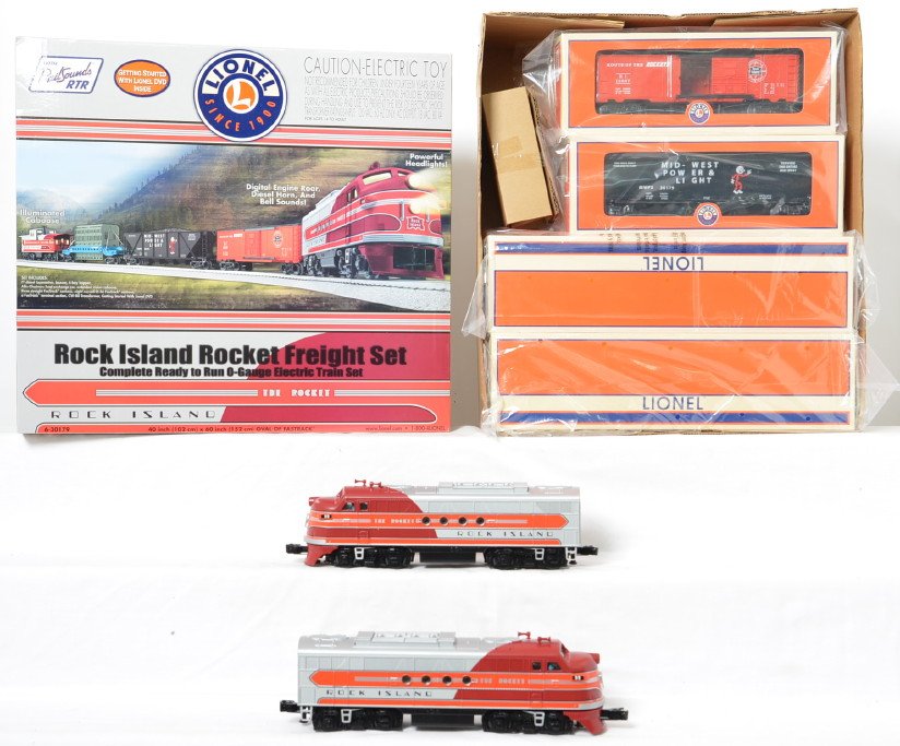 Lionel 30179 Rock Island set with extra loco: Lionel modern O gauge 30179 Rock Island freight set in OB. Set is missing track and transformer, but includes a duplicate powered locomotive. Locos both feature RTR Railsounds. Trains are C8-9.