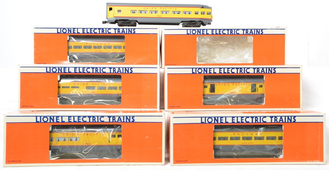 Lionel Union Pacific 9545 9546 9547 9548 9549 7210: Lionel modern O Gauge Union Pacific aluminum smooth side aluminum passenger cars including; 9545 baggage, 9546 combo, 9547 observation, 9548 Placid Bay, 9549 Ocean Sunset, and 7210 dining car. All car