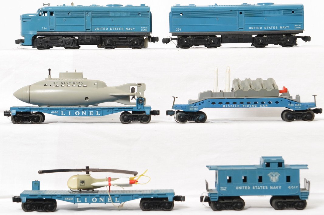 Lionel Postwar O gauge military set 1633 224 AB 6544: Lionel Postwar O gauge 1633 military set from 1960. The set consists of 224 US Navy alco AB set, 6544 missile firing trail car, 6820 flat car with missile transport helicopter, 6830 flat car with subm