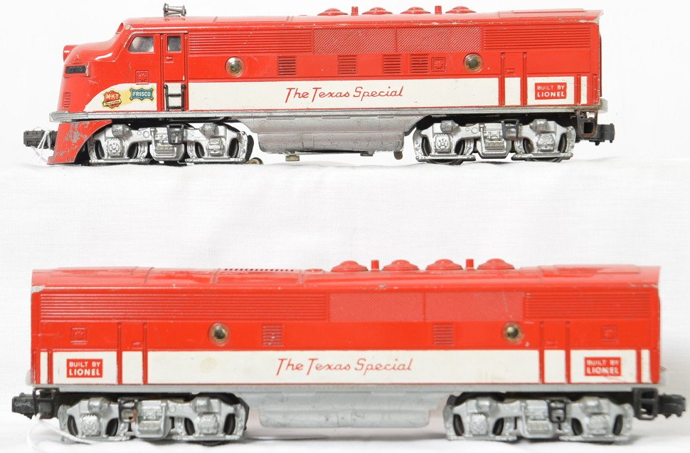 Lionel Postwar O gauge 2245 MKT Texas Special F3 AB: Lionel Postwar O gauge 2245 MKT Texas Special F3 AB set, no battery damage or screw cracks, C6.