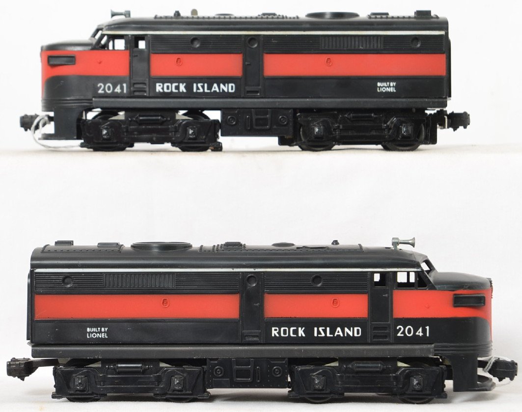 Lionel Postwar O gauge 2041 Rock Island Alco AA set: Lionel Postwar O gauge 2041 Rock Island Alco AA set with nearly no run time, very nice C7-8 but could still use a light cleaning.