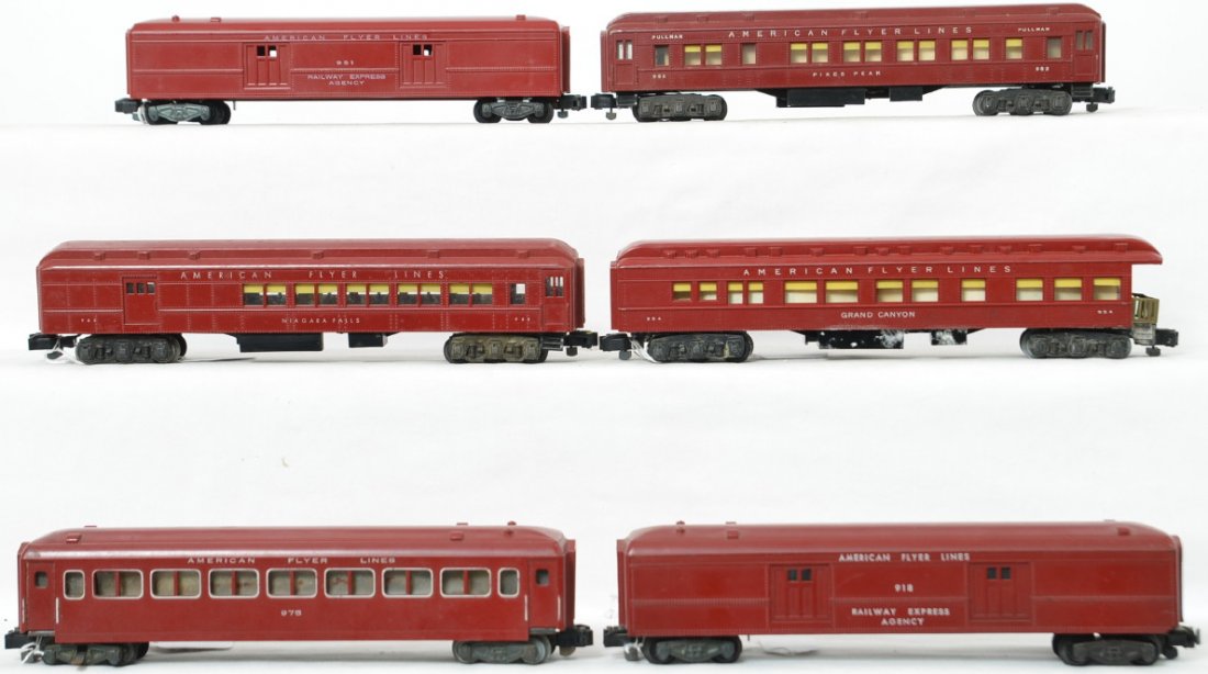 American Flyer postwar S gauge 951 952 953 954 918 975: American Flyer postwar S gauge red passenger set consisting of 951 baggage, 952 Pikes Peak, 953 Niagara Falls, 954 Grand Canyon, 918 baggage and 975 combine cars, C6-7.
