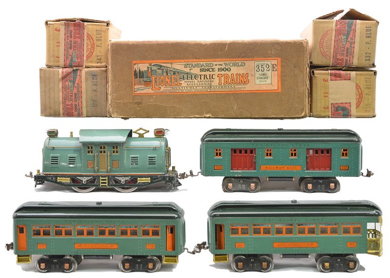 Lionel Dept. Store Sp Passenger Set 352E OB: Lionel prewar standard gauge Department Store Special passenger set no. 352E in individual OBs and set box. The set contains a 10E peacock electric loco with red lettered brass plates, orange stripe,