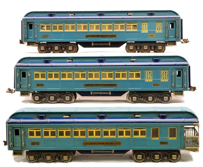 Lionel 2-Tone Blue Comet Pass Cars 420 421 422: Lionel prewar standard gauge two-tone Blue Comet passenger cars with black lettered brass plates, nickel trim and journals including; 420 Faye Pullman, 421 Westphal Pullman and a 422 Tempel observatio