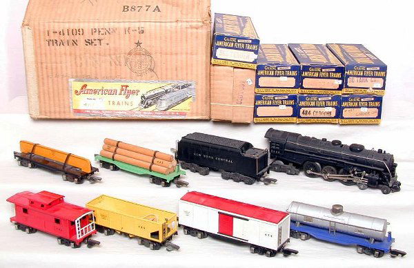American Flyer prewar 0 box set: American Flyer prewar O freight set including 569 NYC loco, 563 tender, and cars 478 480 482 483 484 & 486, all original C6 (one coupler hook on 484 is broken). Includes inner OBs with light wear, set