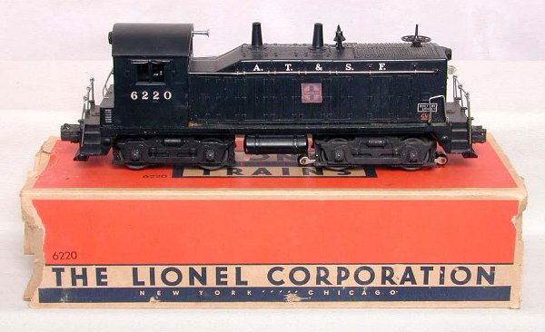 Lionel 6220 ATSF switch engine, OB: Lionel 6220 ATSF switch engine, wire to coupler is not original, body is C7 (shelf dust). OB has insert but no flaps.
