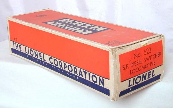 Lionel 623 ATSF swticher box only: Lionel 623 ATSF switcher box only, complete with all flaps and insert, C7.