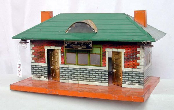 American Flyer prewar station: American Flyer prewar station. all original C3.