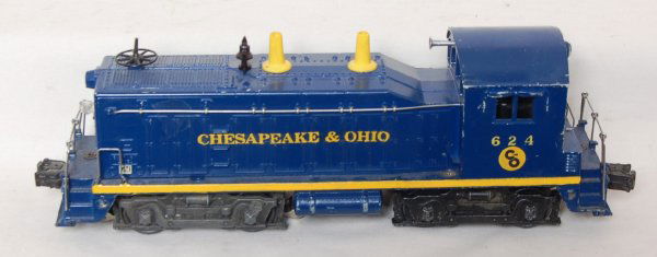 Lionel 624 Chesapeake and Ohio switcher: Lionel 624 Chesapeake and Ohio switcher, runs well, yellow stripe on the frame is not original otherwise C6.