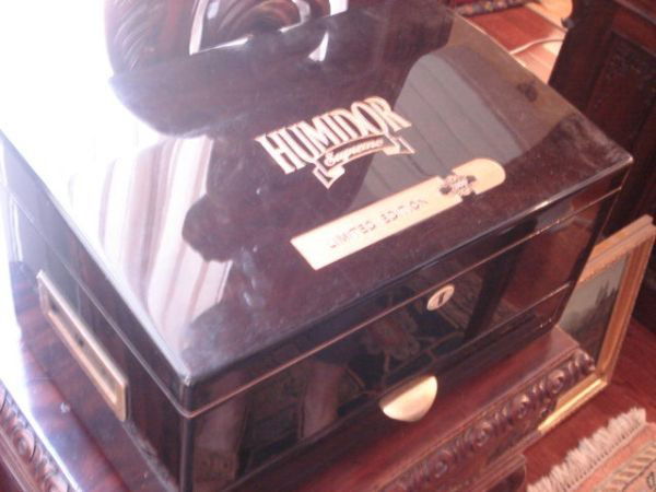 Brand New Lacquered Box Humidor: Brand New Lacquered Box Humidor, Lt Ed. 2000, "Humidor Supreme", includes original paperwork and accessories, L. 16"