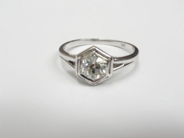 18K Solitaire Diamond Ring: Lady's White 18 Karat Fashioin Ring With One 0.68Ct Old European Cut L Vs1 Diamond 2 dwt