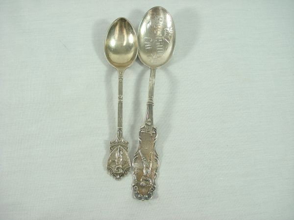 2 Sterling Souvenir Golf Spoons: 2 Sterling Silver Souvenir Spoons Golf Themed, one with hallmarks, one engraved "Riverside CAL" on bowl