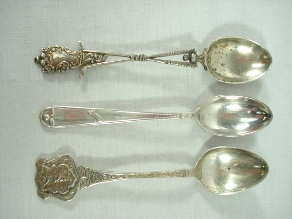 3 Sterling Silver Golf Theme Spoons: 3 Sterling Silver Spoons, Golf themed, L.4.5" with hallmarks