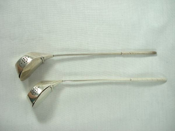 2 Sterling Silver Golf Theme Infusers: Sterling Silver 2 Golf Club shaped enclose spoon infusers, 6.75"