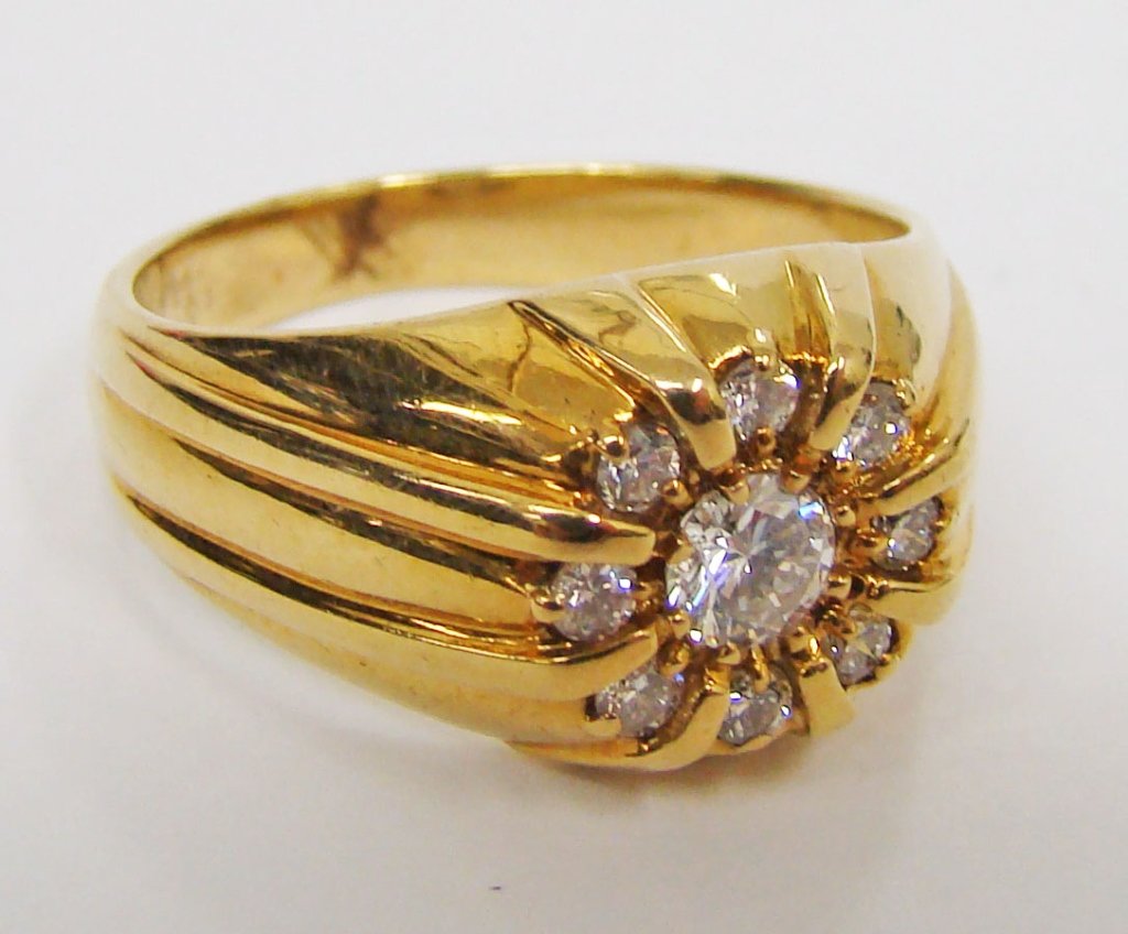 18K Diamond Ring: Diamond Ring, full cut diamonds total approx. ½ ct., white, VS, well cut, 18K yellow gold, 5 dwt, ring size 8-1/2