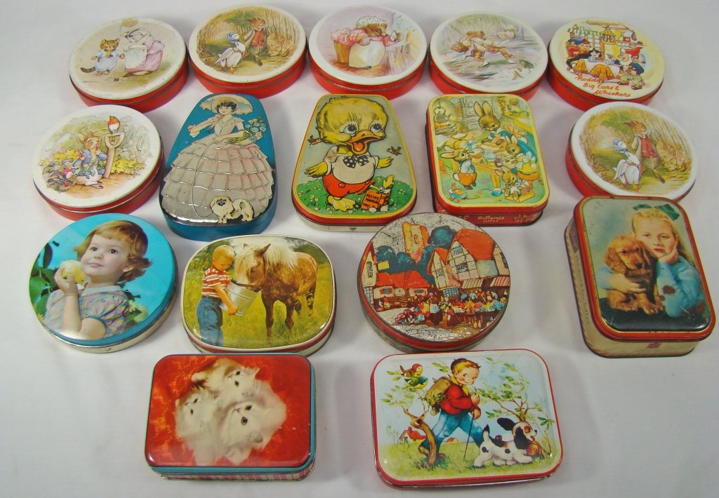 16 Assorted Children's Tins: 16 Assorted Children's Tins: Huntley and Palmer's (7); Henry Thorne and Co; Horner (2); Harry Vincent Co; Edward Sharp and Sons (3); Unmarked (2 included Holland's Toffee)