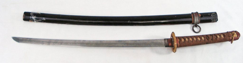 Japanese Wakisashi Torii-Zori Sword with Scabbard: Japanese Shoto (Wakizashi) Sword with wooden Saya (scabbard), Torii-Zori (center curvature) style with sori of 9mm, Nagasa length of 20-3/4", thickness at mune-machi 6mm, width at hamachi 30mm, believ