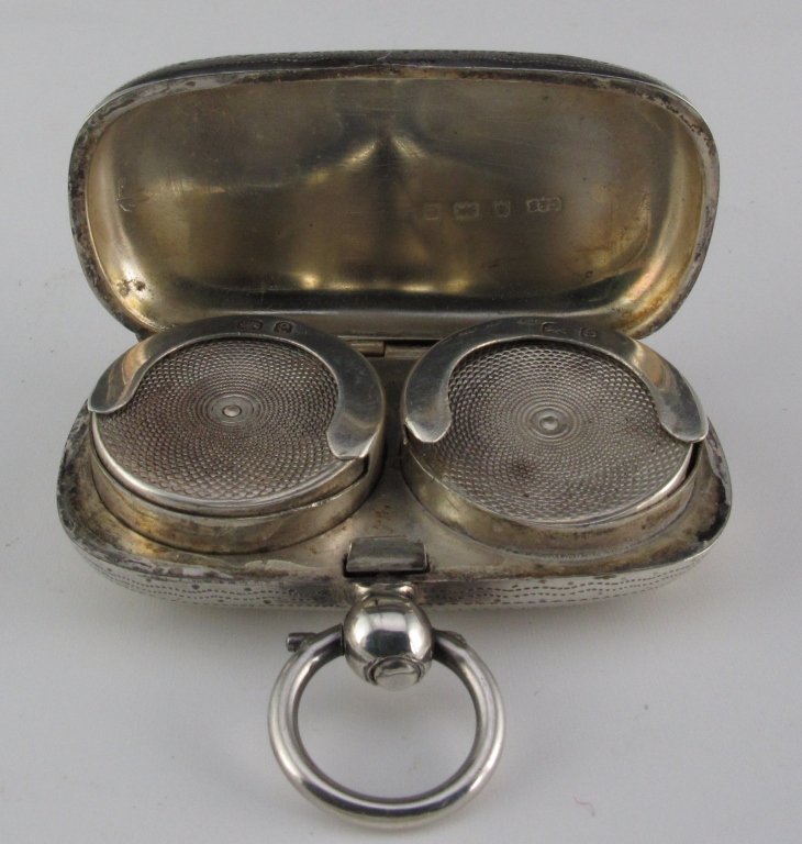 English Silver Sovereign Case Early 1900s: Early 1900s Sterling Silver Sovereign Case, English hallmarks, Birmingham, engraved scroll work, hinges are in good working order, not monogrammed, L. 2", W. 1", .73 Toz