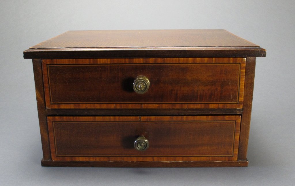 Wooden Mahogany Dresser Box with 2 Drawers 19th C: 19th C Wooden Mahogany Dresser Box with 2 Drawers, hand constructed, string inlay on top and on face of drawers, H. 6-1/2", W. 12", D. 8-3/4"