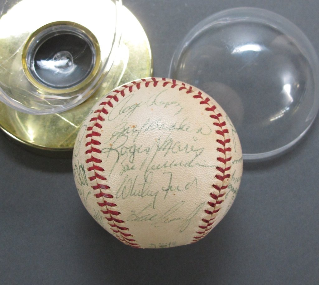 1965 New York Yankees Autographed Baseball: 1965 New York Yankees Autographed Baseball, Roger Maris, Mickey Mantle, Elston Howard, Johnny Keane, Doc Edwards, Ross Moschitto, Steve Hamilton, Hector Lopez, Pedro Ramos, Al Downing, Bill Stafford, 