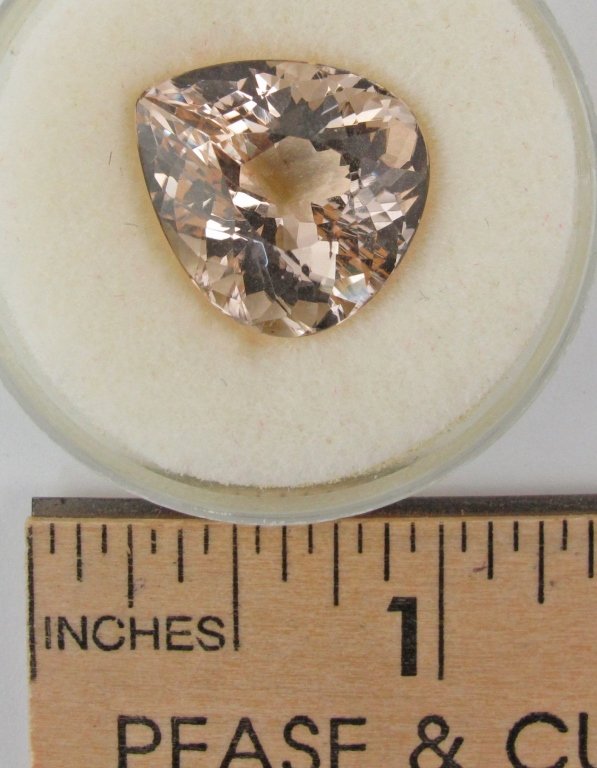Pear Faceted Morganite 11.93 Cts.: Pear Faceted Morganite 11.93 Cts., 16x14mm