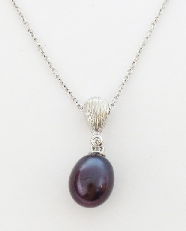 Black Pearl 14K White Gold Necklace: Lady's 14K White Strand Necklace With Black Fresh Water Pearl And 0.01Tw Diamond, L. 16"