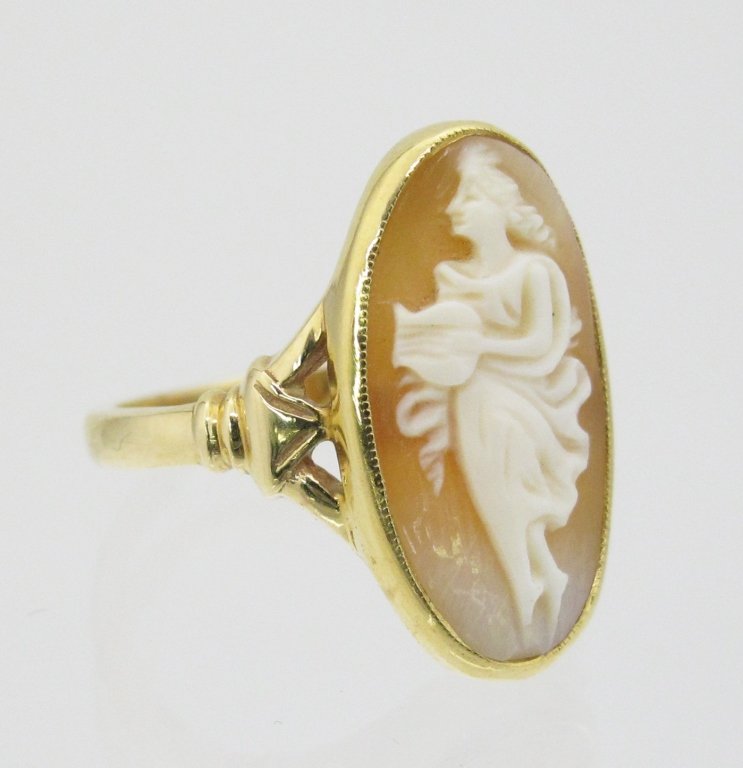 Lady's 14K Shell Cameo Ring: Lady's Shell Cameo Ring, 14K yellow gold, size 6-3/4, cameo measures 21 x 11mm, depicts full figure muse, ring size 6-3/4, 3.7 dwt