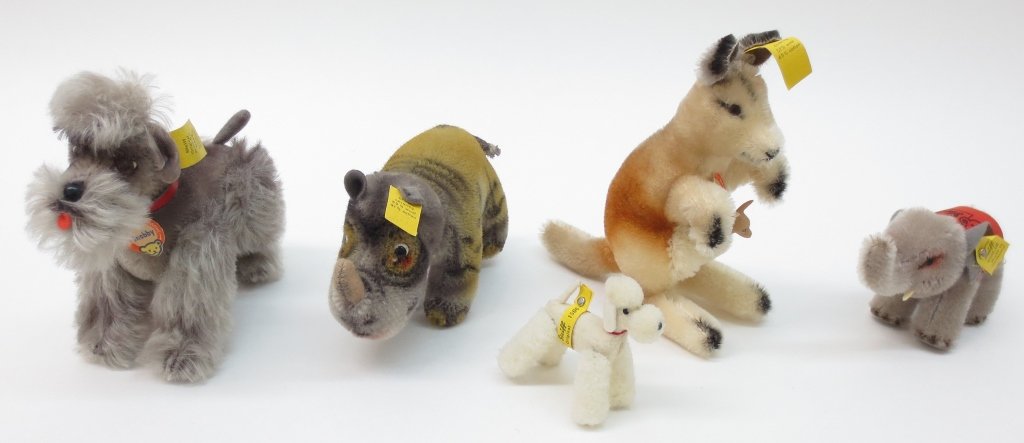 Four Steiff Animals: Four Steiff Animals: "Kangoo" 4314.00, Elephant, 6307.00 ; "Nosy" 1310.00 ; "Snobby", 5314 ; Miniature Dog, 1506
