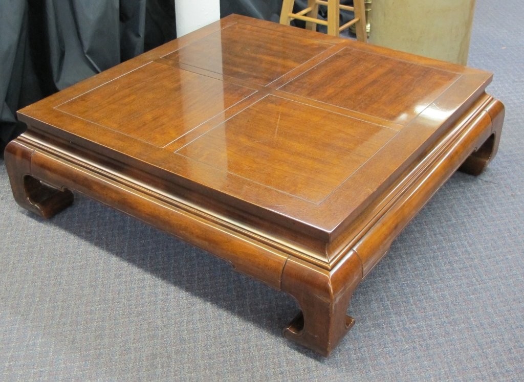 Henredon Coffee Table Mahogany: Henredon Coffee Table Mahogany, scroll feet, H. 15", 42" square