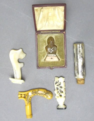 Miscellaneous lot of seals and parasol handles (1 of 3)
