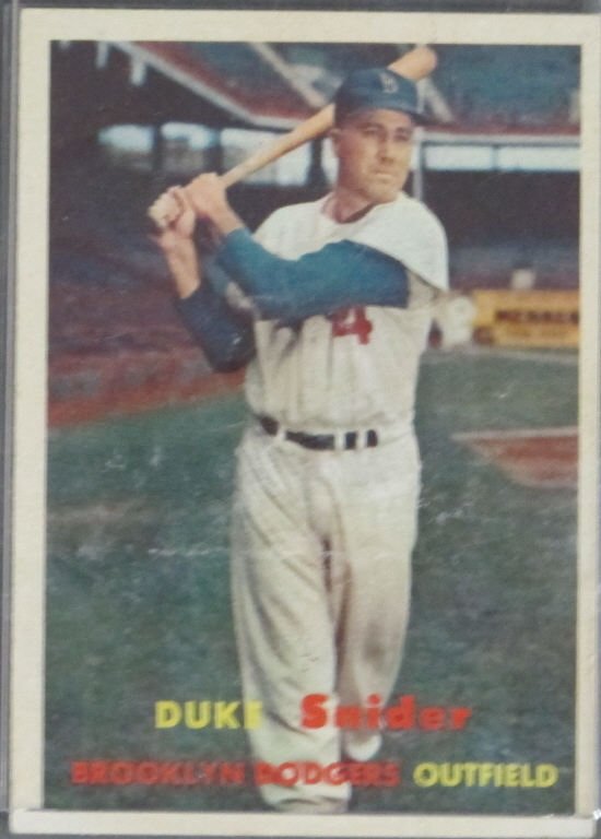 1957 TOPPS Baseball Card: Duke Snider #170, Ex-NM