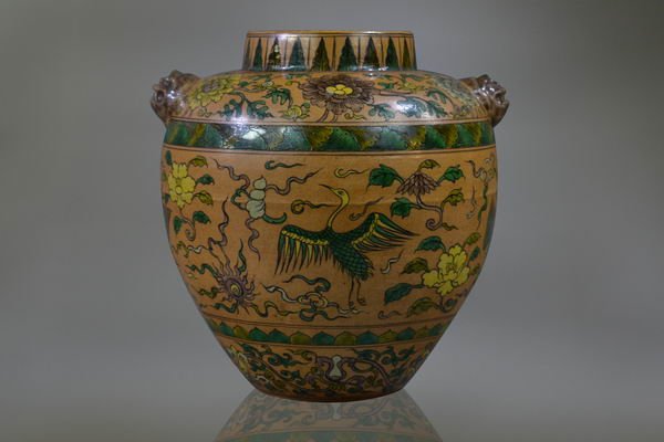 Phoenix Bird tiger head tank- Jia Qing mark: 嘉靖款凤鸟纹虎首罐