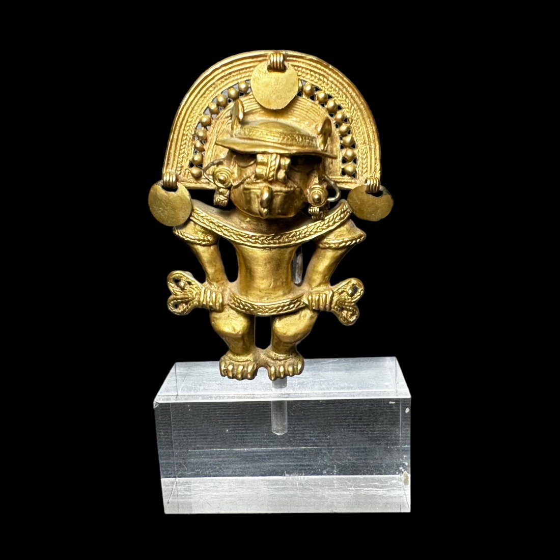 Pre-Columbian Tairona gold figure of a cacique (1 of 4)