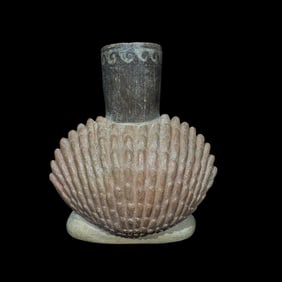 Pre-Columbian Moche V pottery spondylus shell vessel