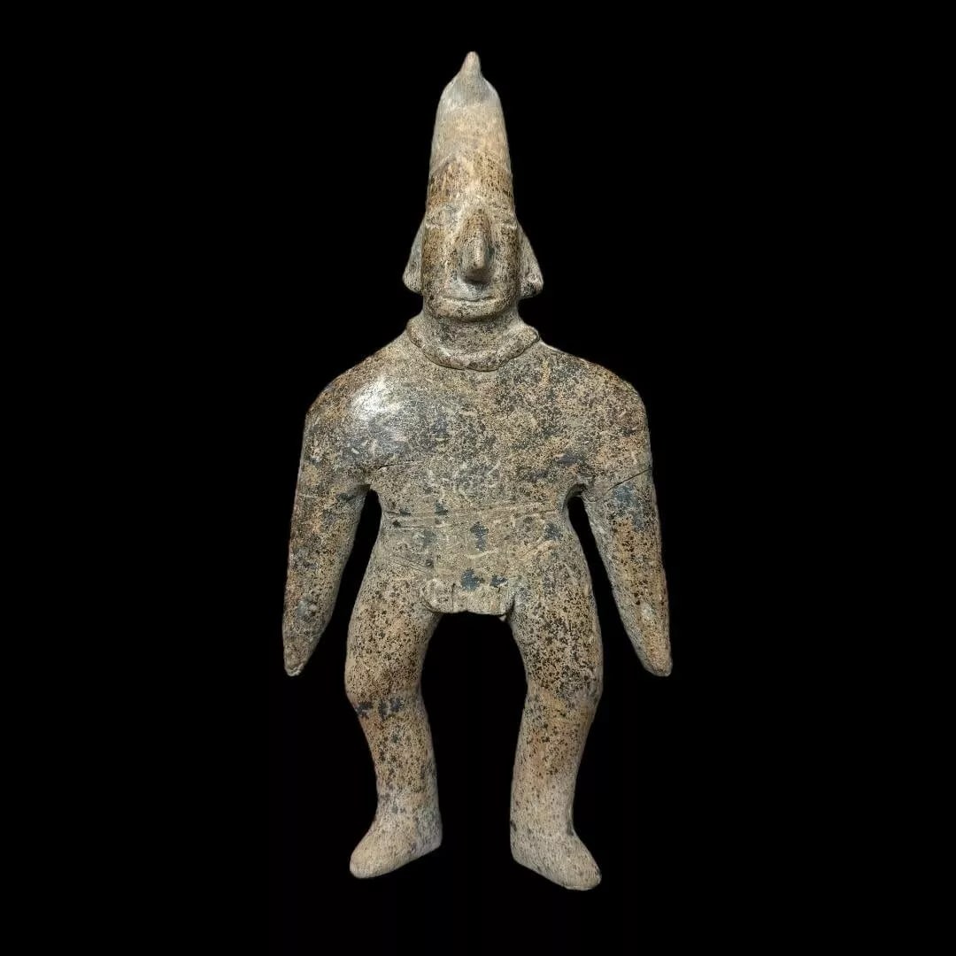 Large Pre-Columbian Colima pottery shaman figure (1 of 4)