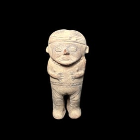 Pre-Columbian Chancay pottery figure