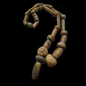 Pre-Columbian Xochicalco jade necklace