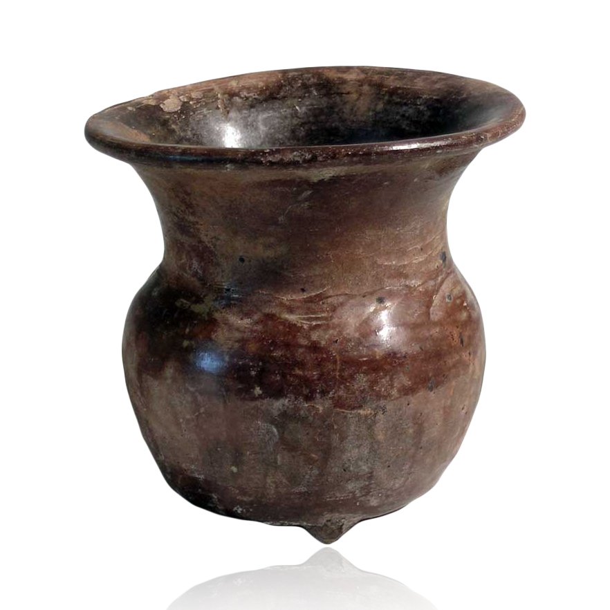 Pre-columbian Teotihuacan Tripod Jar: A fine Teotihuacan tripod jar from Mexico, ca, 300 – 400 AD. This nice Tlamimilolpa example is 4-1/8” high, 4-1/8” in diameter and is decorated with vertical striped designs achieved by selectiv