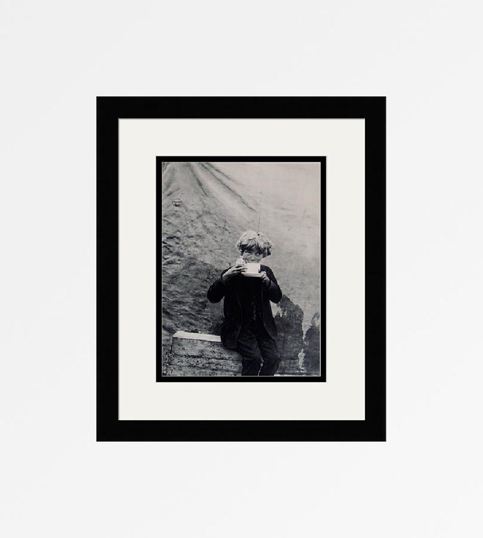 Bill Brandt London 1930's photogravure: Bill Brandt. (British, 1904 - 1983). London. Antique Photogravure. 1937-1940. Excellent. Teriade. Draeger Freres. Image size 9 5/8 x 13 1/2 inches. Approximately 18 x 23 inches. This piece has been pr