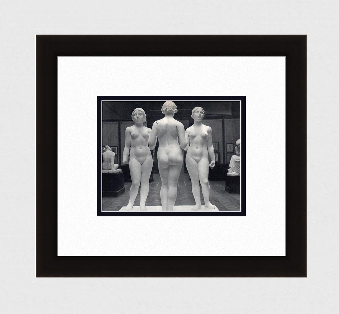 Erwin Blumenfeld Nude Sculpture II 1930's photogravure: Erwin Blumenfeld. (German, 1897 - 1969). Nude Sculpture II - Aristide Maillol. Antique Photogravure. 1937-1940. Excellent. Teriade. Draeger Freres. Image size 6 1/4 x 8 inches. Approximately 15 x 17 i